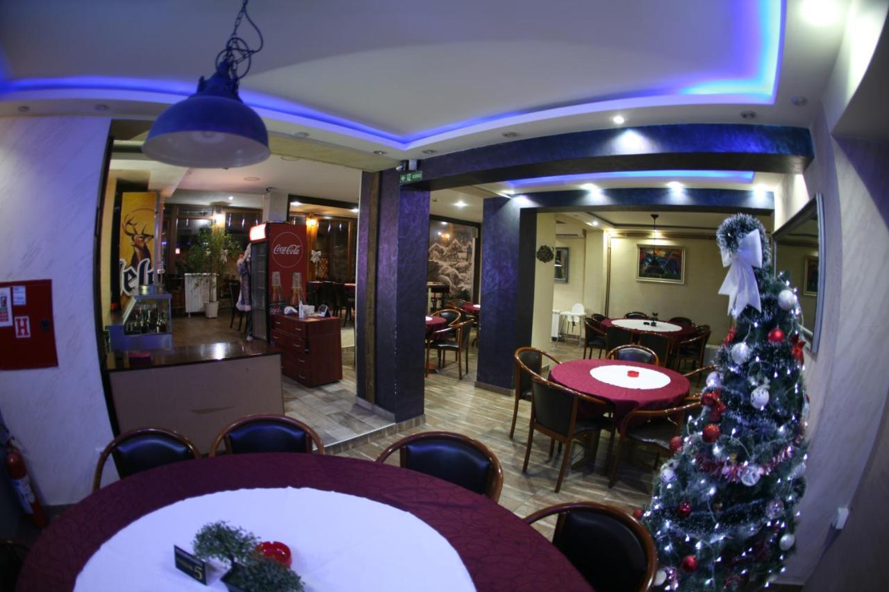 Rooms&Restaurant 43 Beograd Ngoại thất bức ảnh