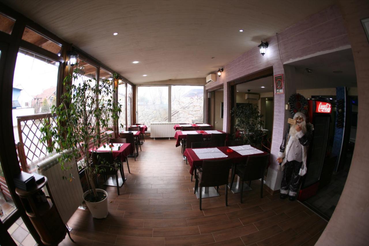 Rooms&Restaurant 43 Beograd Ngoại thất bức ảnh